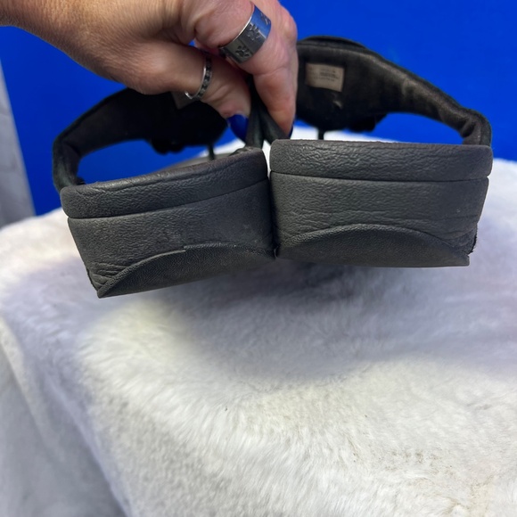 |•FITFLOP•| Black Leather Flower Comfort Sandals Size 9 - Picture 8 of 14